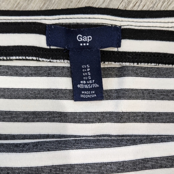 GAP striped skirt size S - Picture 2 of 2